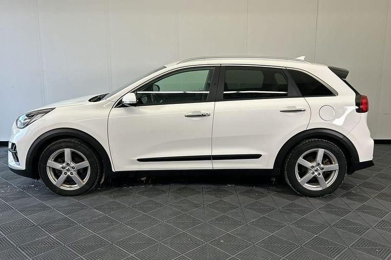 Begagnad Kia Niro 143 HK (105 kW) 2019 Vit SUV