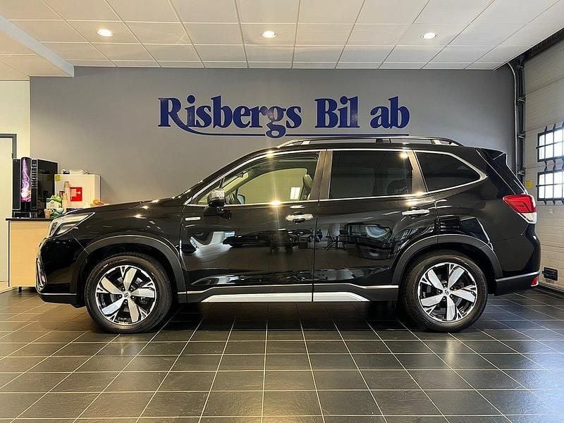 Svart Begagnad 2019 Subaru Forester SUV | 279 900 kr (Lite dyr) - Bild 1/4