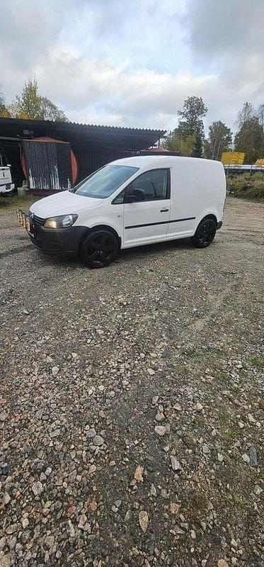 Vit Begagnad 2015 VW Caddy Minibuss | 66 000 kr (Lite dyr) - Bild 1/4