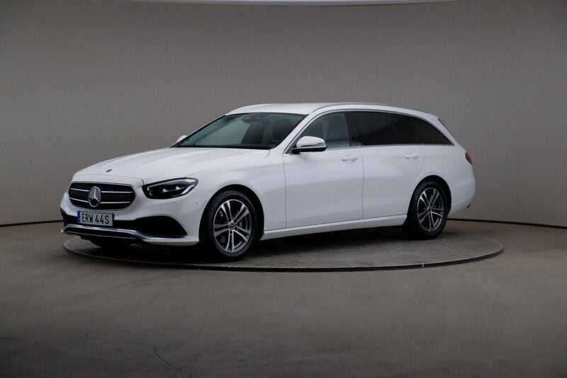 Vit Begagnad 2021 Mercedes E220 Avantgarde Kombi | 309 000 kr (Superpris) - Bild 1/4