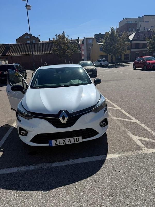 Begagnad 2021 Renault Clio V | 150 000 kr (Marknadspris) - Bild 1/4