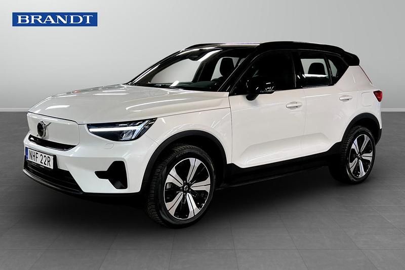 Begagnad Volvo XC40 Single Motor 175 kW (238 HK) 2023 Vit SUV
