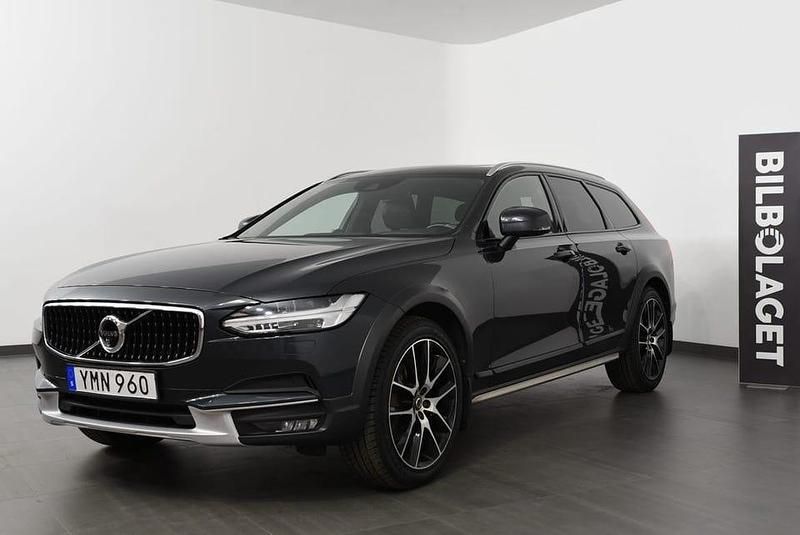 Grå Begagnad 2017 Volvo V90 CC Pro Kombi | 254 500 kr (Lite dyr) - Bild 1/4