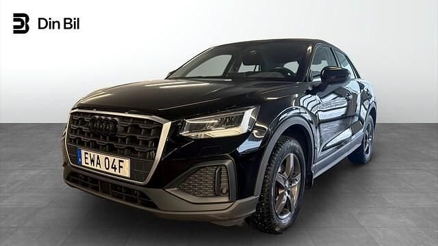 Svart Begagnad 2022 Audi Q2 Proline SUV | 249 900 kr (Marknadspris) - Bild 1/4
