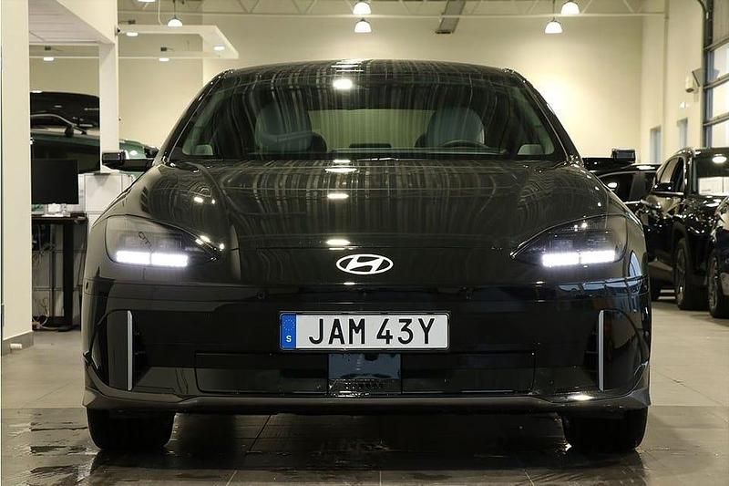 Begagnad Hyundai Ioniq 6 Advanced 167 kW (228 HK) 2023 Grön Sedan