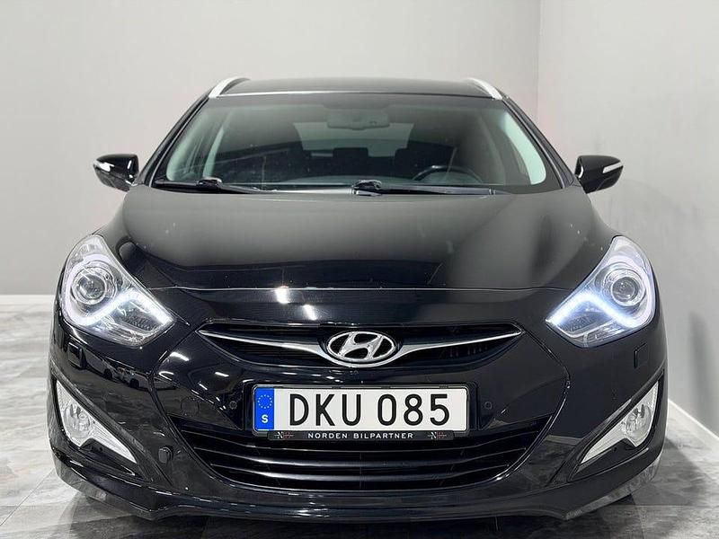 Begagnad Hyundai i40 136 HK (100 kW) 2014 Svart Kombi