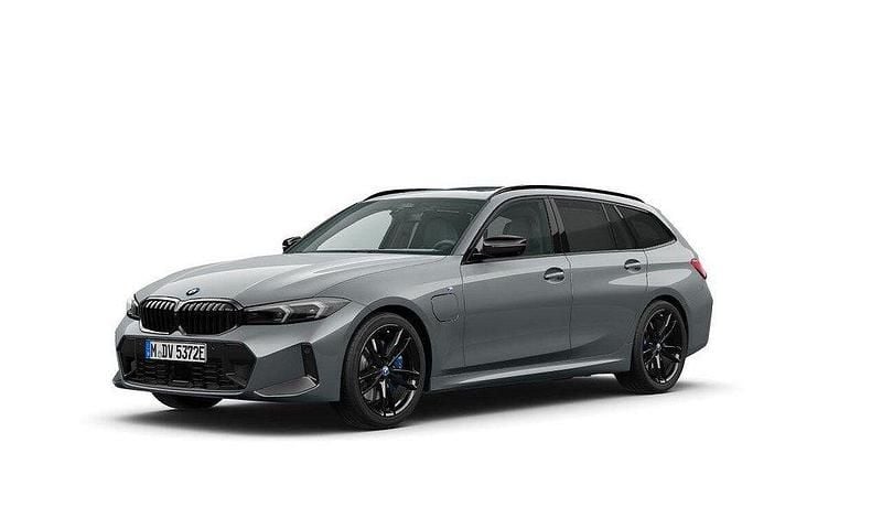 Grå Begagnad 2023 BMW 330e M Sport Kombi | 539 900 kr (Lite dyr) - Bild 1/2