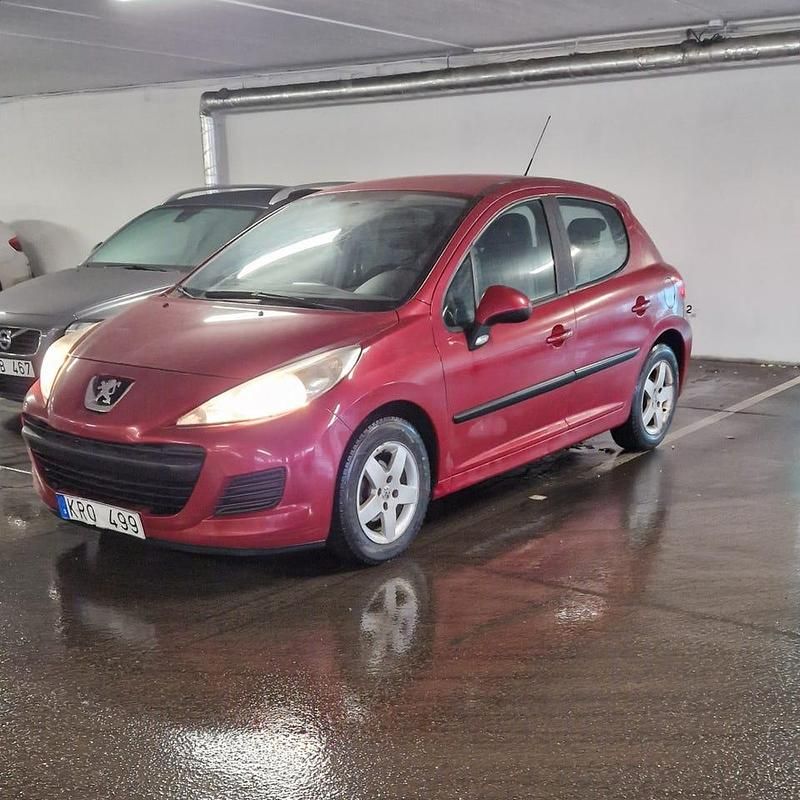 Metallic Begagnad 2010 Peugeot 207 Halvkombi | 19 500 kr - Bild 1/2