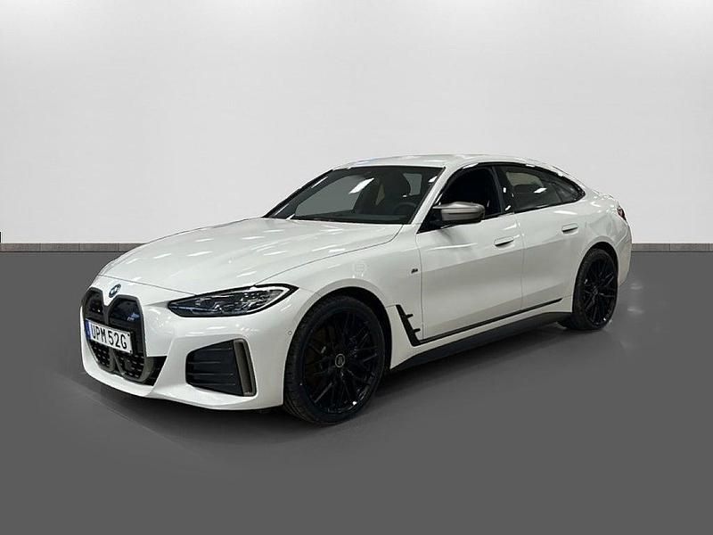 Vit Begagnad 2024 BMW i4 M Sport Sedan | 559 900 kr - Bild 1/4