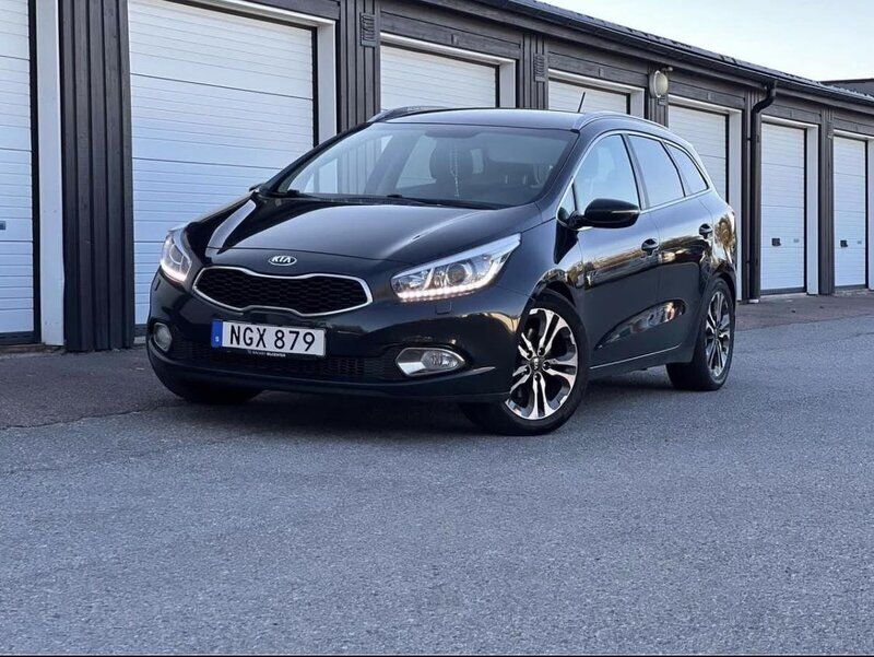 Svart Begagnad 2014 Kia Ceed Sportswagon Comfort Kombi | 59 900 kr (Marknadspris) - Bild 1/4
