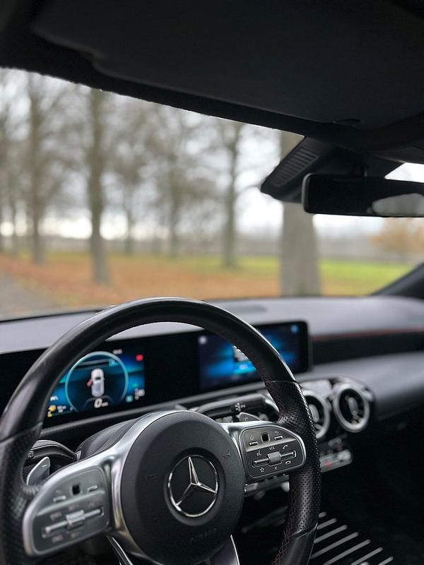 Begagnad Mercedes A180 AMG 116 HK (85 kW) 2018 Silver Halvkombi