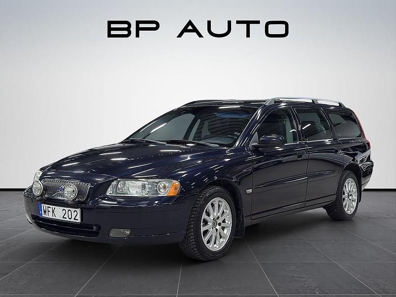 Begagnad Volvo V70 Momentum 209 HK (153 kW) 2004 Blå Kombi