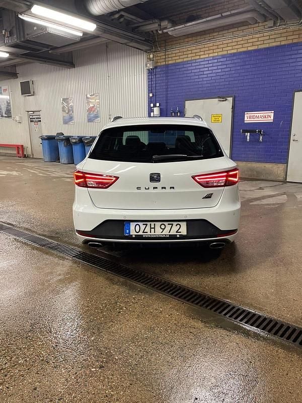 Begagnad Seat Leon ST CUPRA 290 HK (213 kW) 2016 Kombi