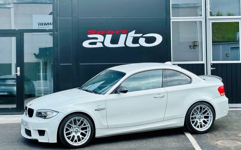 Vit Begagnad 2011 BMW 1M Sportkupé | 749 000 kr - Bild 1/4