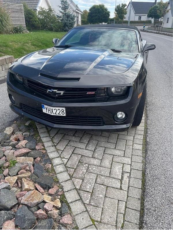 Grå Begagnad 2011 Chevrolet Camaro SS Cab | 280 000 kr (Marknadspris) - Bild 1/2