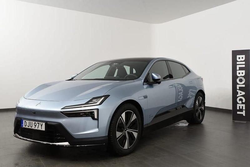 Ljusblå (blå) Begagnad 2024 Polestar 4 Plus SUV | 608 500 kr (Marknadspris) - Bild 1/4