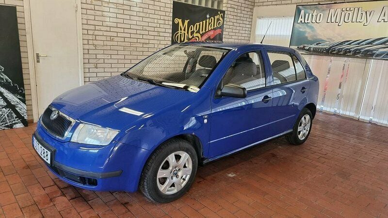 Begagnad Skoda Fabia 60 HK (44 kW) 2002 Blå Halvkombi