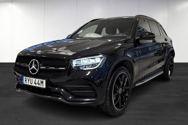 Begagnad Mercedes GLC300e AMG 2021 Svart SUV