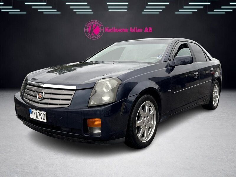Mörkblå Begagnad 2003 Cadillac CTS Sedan | 39 900 kr (Marknadspris) - Bild 1/4