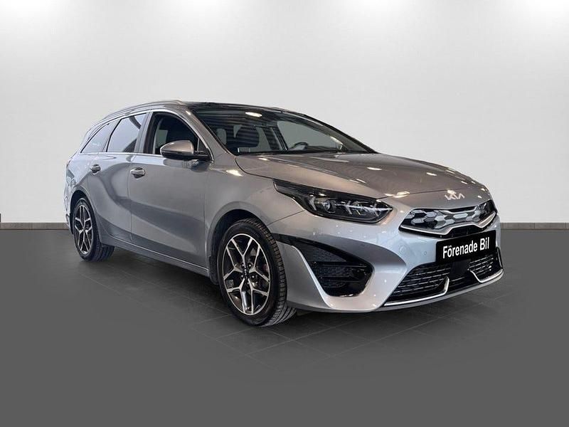 Begagnad Kia Ceed Sportswagon Advance 141 HK (103 kW) 2023 Lunar silver Kombi