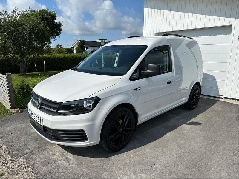 Vit Begagnad 2018 VW Caddy Minibuss | 155 000 kr (Lite dyr) - Bild 1/4