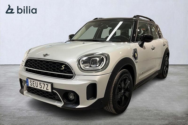 Begagnad Mini Cooper Countryman Essential 125 HK (91 kW) 2020 Silver SUV