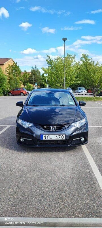 Svart Begagnad 2013 Honda Civic Lifestyle Halvkombi | 117 000 kr (Marknadspris) - Bild 1/4