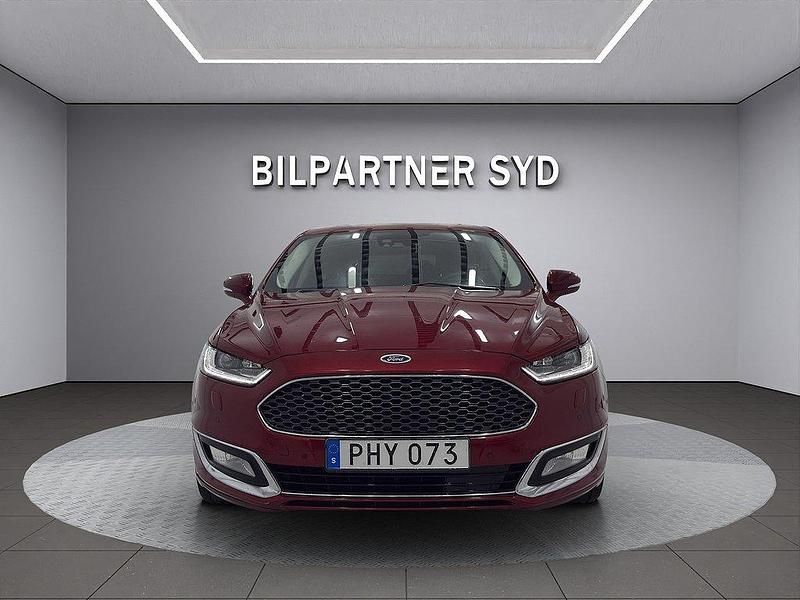 Röd Begagnad 2017 Ford Mondeo Titanium Kombi | 199 900 kr (Dyr) - Bild 1/4