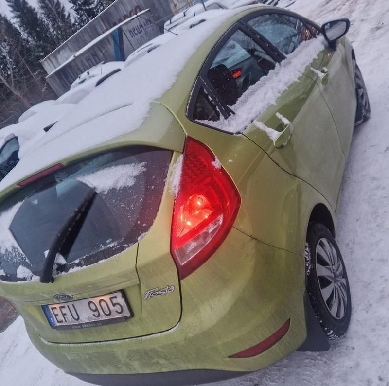 Begagnad 2010 Ford Fiesta | 28 999 kr (Bra pris) - Bild 1/2