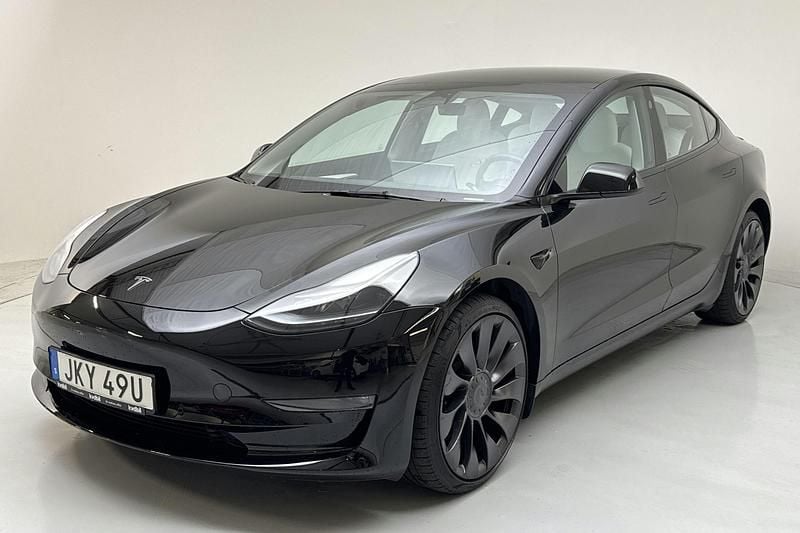 Svart Begagnad 2022 Tesla Model 3 Sedan | 359 000 kr (Marknadspris) - Bild 1/4