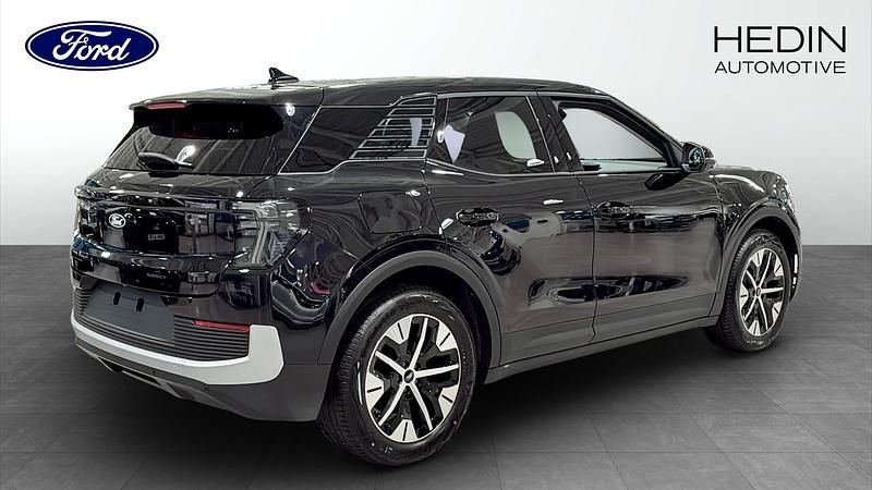 Begagnad Ford Explorer Extended Range 210 kW (286 HK) 2025 Svart (black) SUV