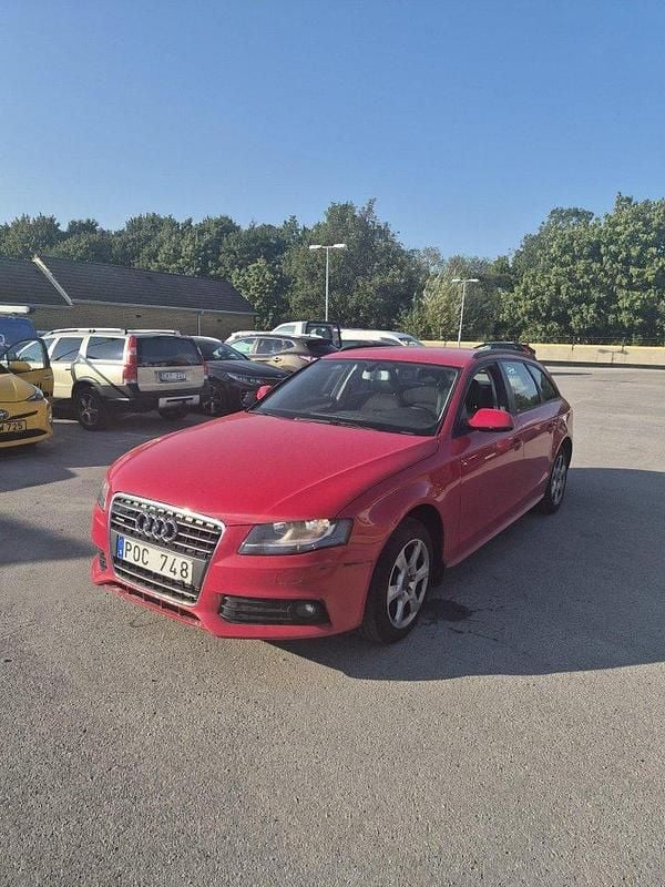 Röd Begagnad 2012 Audi A4 Kombi | 60 000 kr (Bra pris) - Bild 1/4