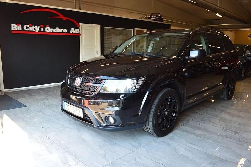 Begagnad Fiat Freemont Sport 170 HK (125 kW) 2015 Svart SUV