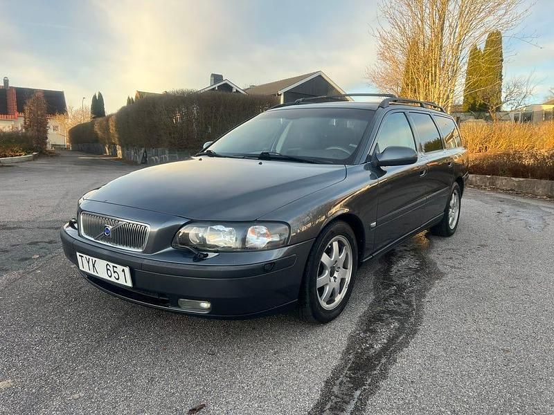 Begagnad 2003 Volvo V70 Kombi | 29 999 kr (Marknadspris) - Bild 1/4