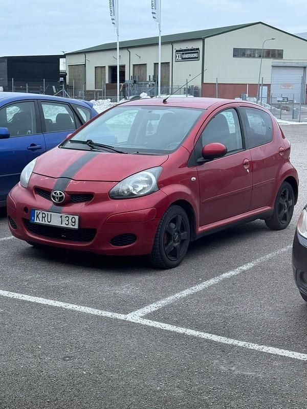 Begagnad Toyota Aygo 68 HK (50 kW) 2010 Halvkombi