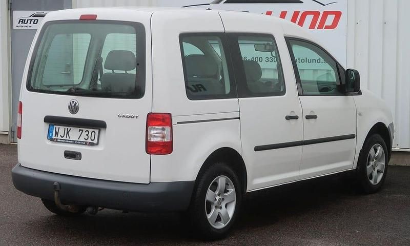 Begagnad VW Caddy 75 HK (55 kW) 2004 Vit Minibuss