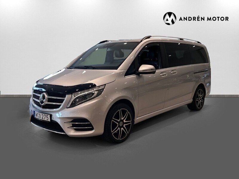 Silver Begagnad 2017 Mercedes V250 Minibuss | 439 900 kr (Marknadspris) - Bild 1/4