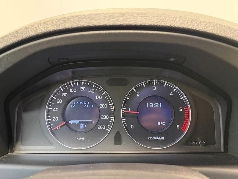 Begagnad Volvo V70 109 HK (80 kW) 2010 Silver Kombi