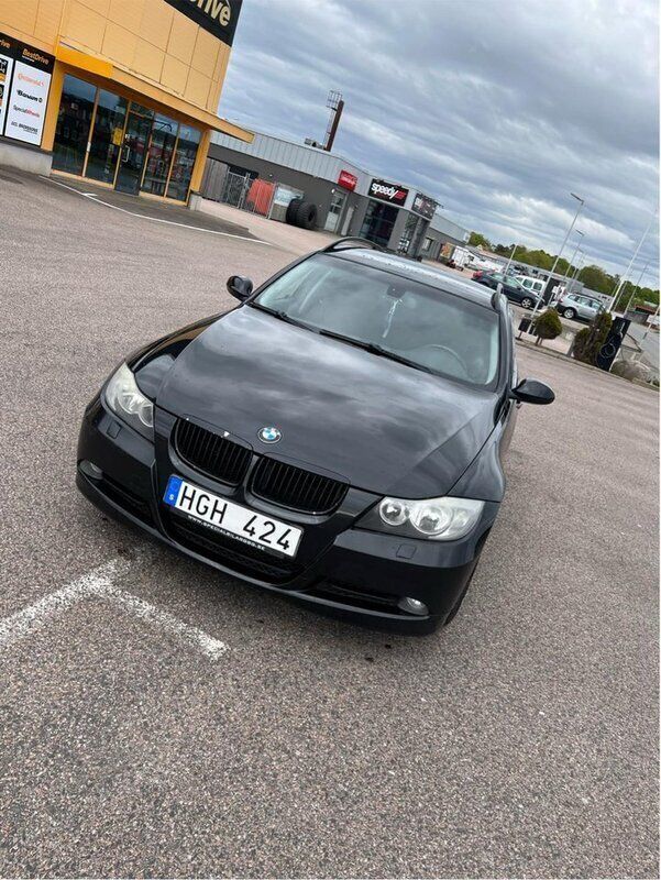 Svart Begagnad 2007 BMW 320 Advantage Kombi | 50 000 kr (Marknadspris) - Bild 1/4