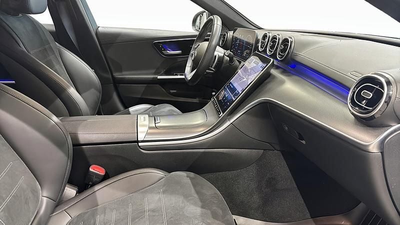 Begagnad Mercedes C300e AMG line 2023 Svart Sedan