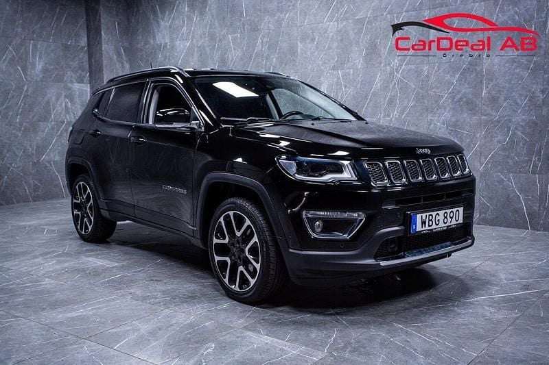 Svart Begagnad 2019 Jeep Compass SUV | 194 800 kr (Marknadspris) - Bild 1/4