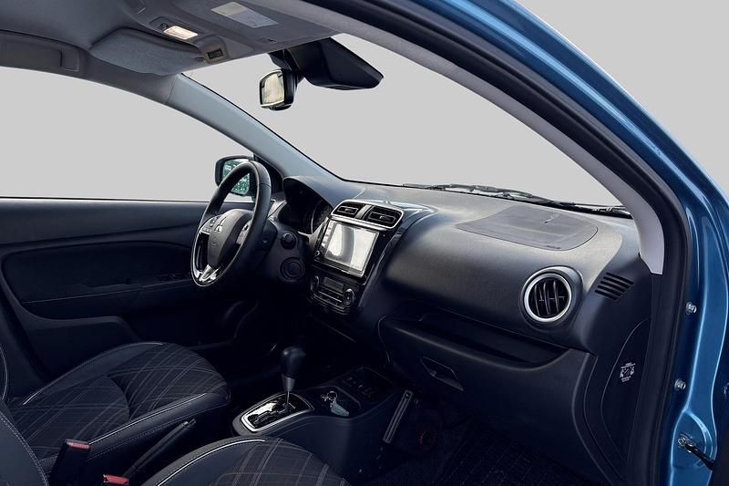 Begagnad Mitsubishi Space Star 71 HK (52 kW) 2022 Blå Kombi