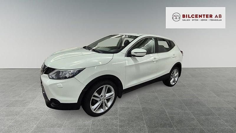 Vit Begagnad 2017 Nissan Qashqai SUV | 98 900 kr (Marknadspris) - Bild 1/4