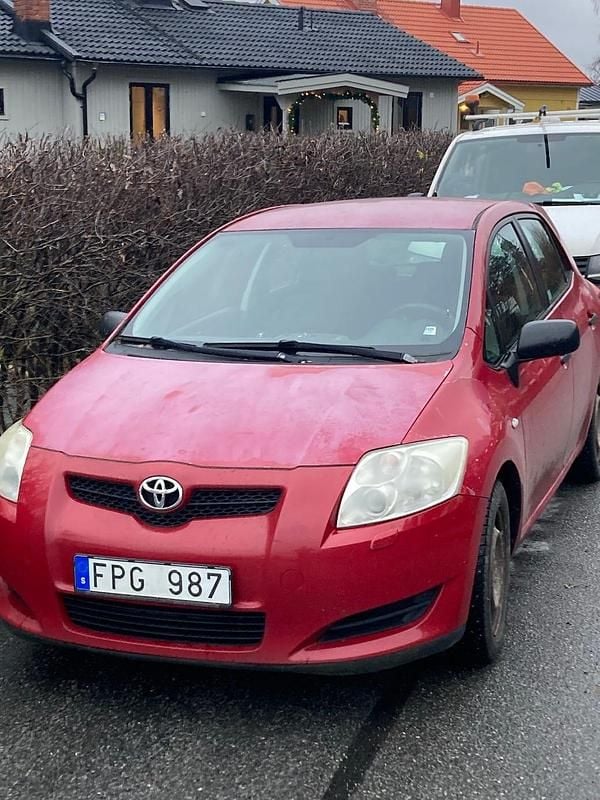 Klarlacksläpp Begagnad 2007 Toyota Auris | 12 000 kr (Superpris) - Bild 1/4