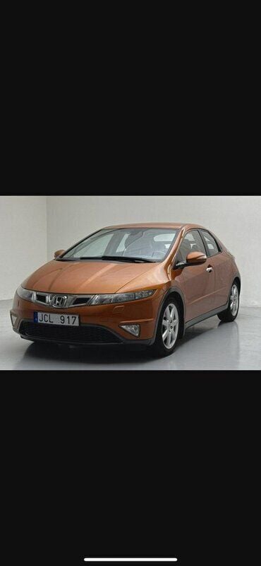 Orange Begagnad 2009 Honda Civic Sport Halvkombi | 52 000 kr (Bra pris) - Bild 1/4