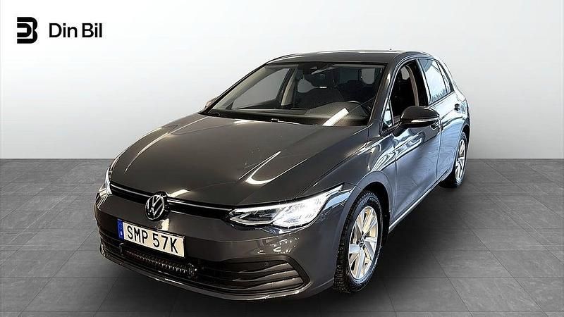 Grå Begagnad 2020 VW Golf VIII Kombi | 209 900 kr (Marknadspris) - Bild 1/4