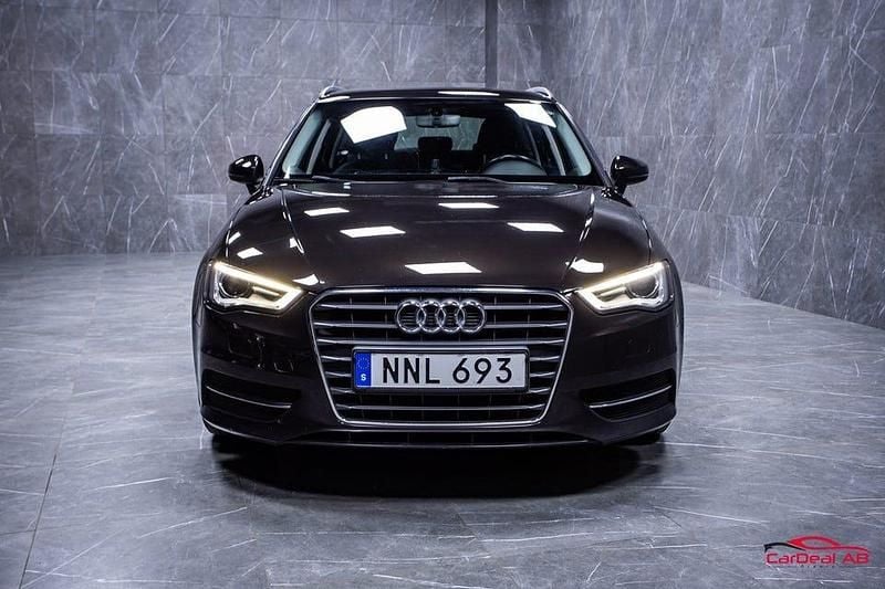 Begagnad Audi A3 Attraction 110 HK (80 kW) 2016 Brun
