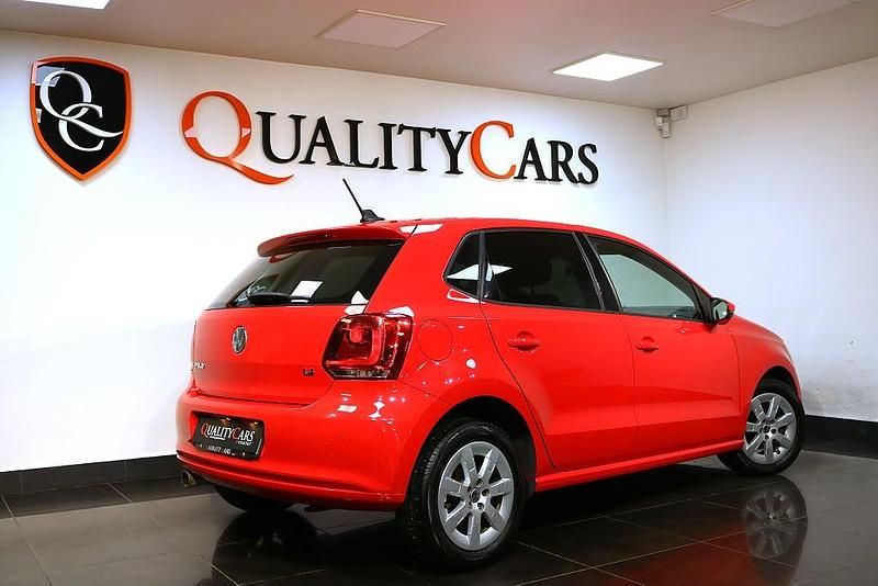 Begagnad VW Polo 86 HK (63 kW) 2014 Röd Halvkombi