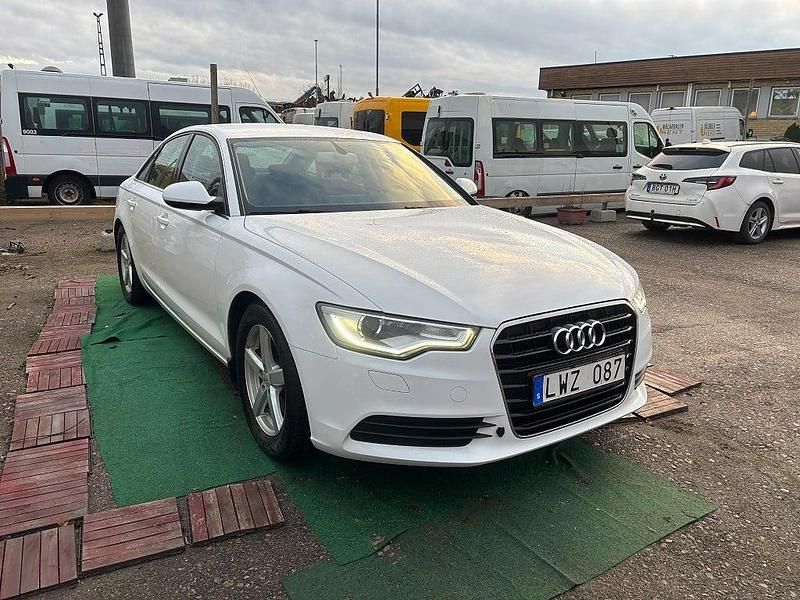 Begagnad Audi A6 Proline 177 HK (130 kW) 2011 Vit Sedan
