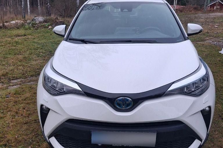 Begagnad 2023 Toyota C-HR SUV | 234 900 kr (Superpris) - Bild 1/4